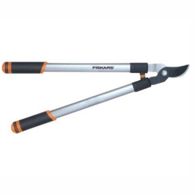 ✂️ FISKARS Te­le­skop-By­pass-Ast­sche­re PowerGear für 26,90€ (statt 40€)