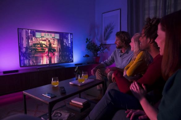 2x Philips Hue White & Color Ambiance Play Lightbar mit 490lm für 102,84€ (statt 120€)