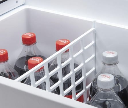 Coca Cola MT48W Kühlbox mit Rollen, 48 L für 101€ (statt 154€)