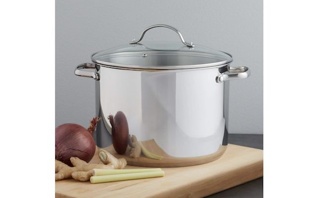 Amazon Basics – 7,6L Suppentopf mit Deckel für 27€ (statt 40€)