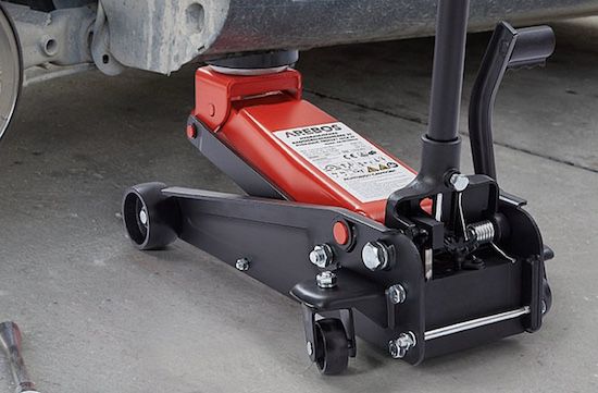 AREBOS 3t Hydraulischer Rangierwagenheber mit Fußpedal für 99,90€ (statt 120€)