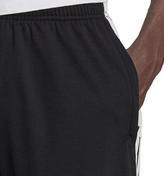 adidas Aeroready Tiro Essentials Herren Training Shorts für 11,99€ (statt 16€)