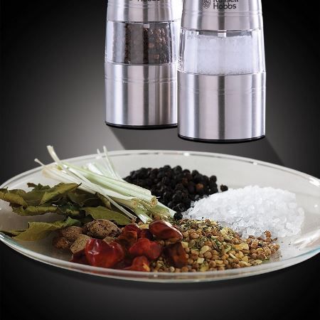 2er Set Russell Hobbs Elektrische Salz & Pfeffer Mühle für 23,43€ (statt 30€)