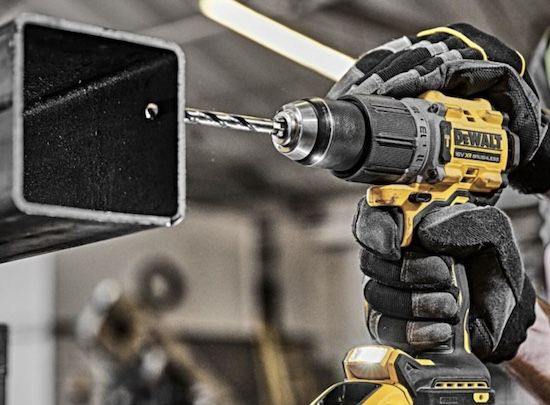 DeWalt Akku Schlagbohrschrauber DCD805H2T inkl. 2x 5,0 Ah für 280,99€ (statt 336€)