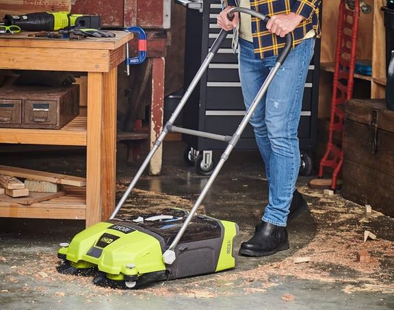 Ryobi R18SW3 0 18 V ONE+ Akku Kehrmaschine für 180€ (statt 196€)