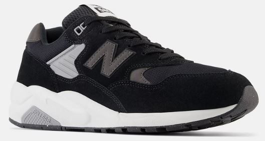 New Balance 580 Wildleder Sneaker für 83,75€ (statt 105€)