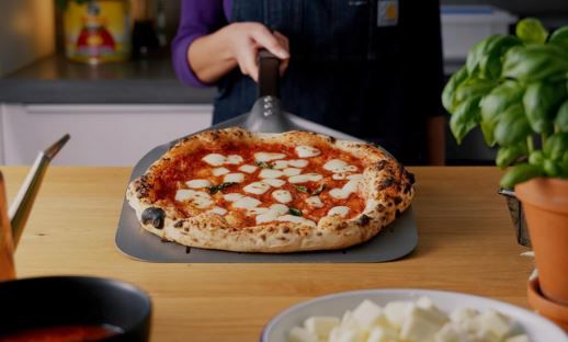 🍕 AMZBBQ Premium Pizzaschieber, 30 x 30 x 66 cm für 29,74€ (statt 35€)
