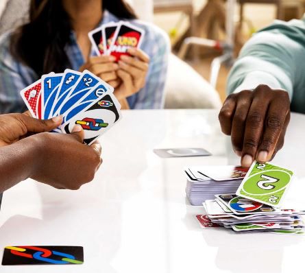 UNO Party Kartenspiel für große Gruppen mit neuen Regeln für 12,99€ (statt 19€)