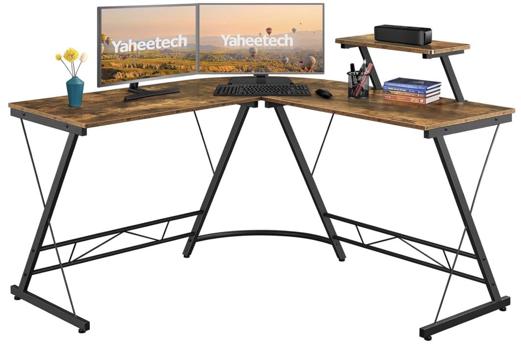 Yaheetech Gaming Eckschreibtisch mit Ablage (130 x 130 x 96,5 cm) für 45,55€ (statt 67€)