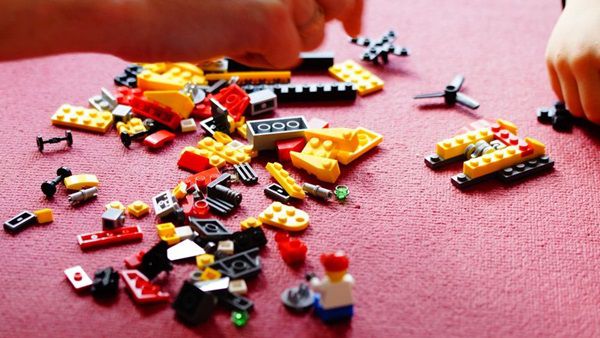Gratis: LEGO® Fotorahmen bei Bauaktion im LEGO® Stores am 08.05.