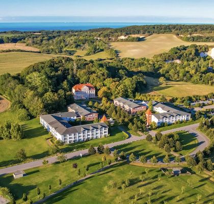 Rügen: 2 ÜN im 4* Precise Resort inkl HP, Bade- & Saunalandschaft ab 124€ p.P.