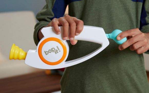 Hasbro Gaming Bop It, Reaktionsspiel für 14,29€ (statt 23€)