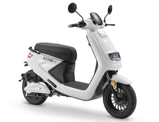 🛵 LuXXon E2100 E Roller mit bis zu 45 km/h für 1.234,95€ (statt 1.539€)