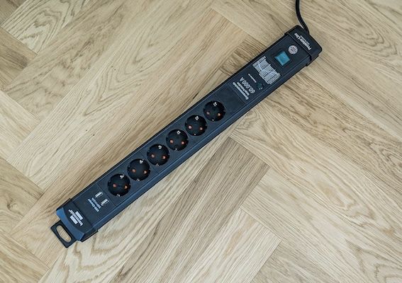 Brennenstuhl Premium Line 6 Fach Steckdosenleiste für 45€ (statt 62€)