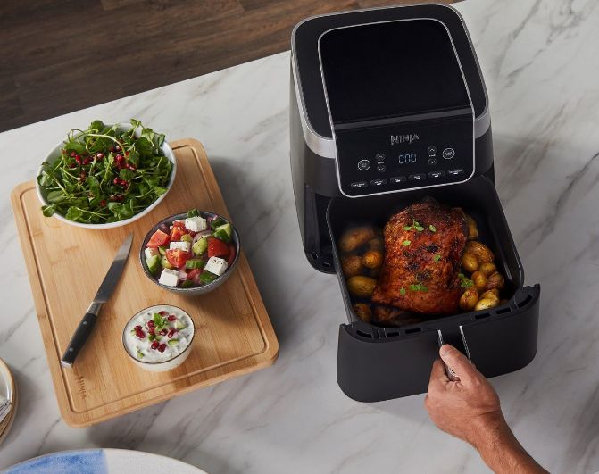 🍟 Ninja Heißluftfritteuse AF180EU mit 6,2 Liter für 107,99€ (statt 140€)
