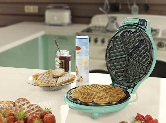 Bestron Waffeleisen für klassische Herzwaffeln für 17,98€ (statt 25€)