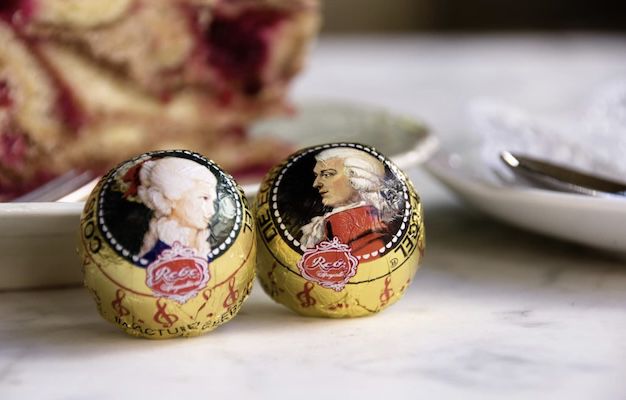 🍫140g Reber Mozart Kugeln Geige für 6,36€ (statt 11€)