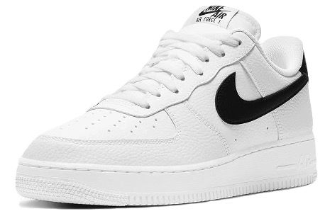 👟🧨 Nike Air Force 1 07 Sneaker in Weiß/Schwarz 40 bis 45 ➡️ für 77,95€ (statt 102€)