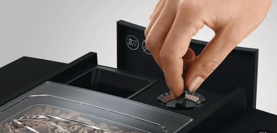 ☕️ JURA E8 (EC) Kaffeevollautomat in Piano Black für 789,91€ (statt 884€)