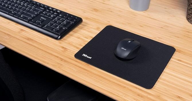 🖱️Trust Mauspad M mit Gummiunterseite 25 x 21 cm für 4,79€ (statt 15€)