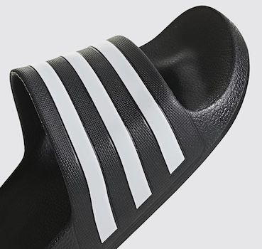adidas Aqua Adilette in Schwarz ab 17€ (statt 20€)