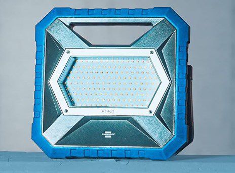Brennenstuhl LED Hybrid Baustrahler BS 8050 MH für 113,22€ (statt 160€)
