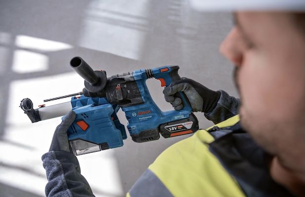 Bosch Professional GBH 18V 22 Akku Bohrhammer inkl. 2x 4.0Ah Akku für 367€ (statt 404€)