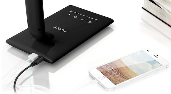 💡 Aukey LT T10 Tischlampe mit USB Out für 10,98€ (statt 15€)