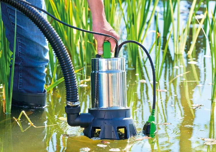 Aquanique DWP Schmutzwasser Tauchpumpe 15.000 l/h für 34,99€ (statt 40€)