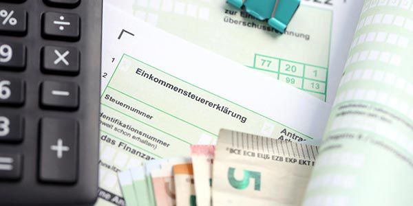 🤑 Die Kuchensteuer kommt – Umsatzpflichtige Kuchenverkäufe an Schulen & Kitas