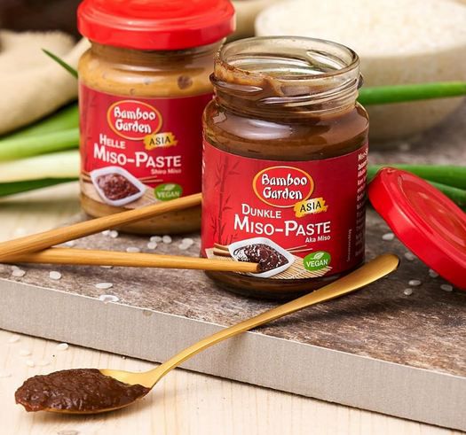 🥢 4er Pack Bamboo Garden Miso Paste, dunkel ab 6,74€ (statt 11€)