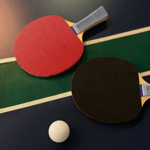 🏓 Jelex Palanga Tischtennis Set mit Schläger, Netz + Bälle für 9,95€ (statt 14€)