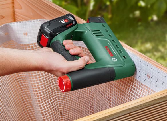 🔨 Bosch UniversalTacker 18V 14 Akku Tacker inkl. 1.000 Klammern für 66,99€ (statt 75€)