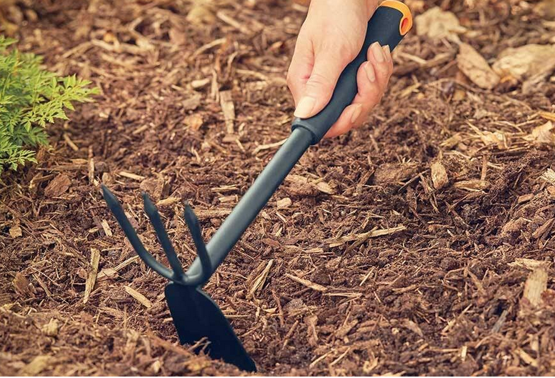 Fiskars 1027030 Kombihacke 30,5 cm für 10,99€ (statt 20€)