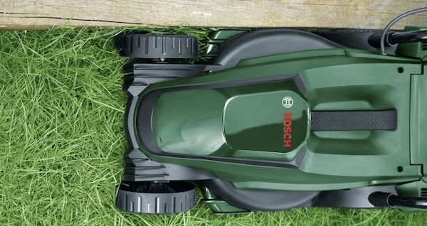 🌱 Bosch EasyMower 18V 32 200 Akku Rasenmäher mit 4Ah Akku für 144,89€ (statt 192€)