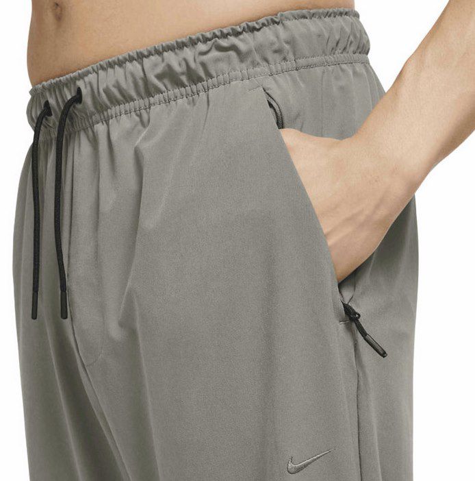 Nike UNLIMITED Dri FIT Trainingshose für 42,44€ (statt 60€)