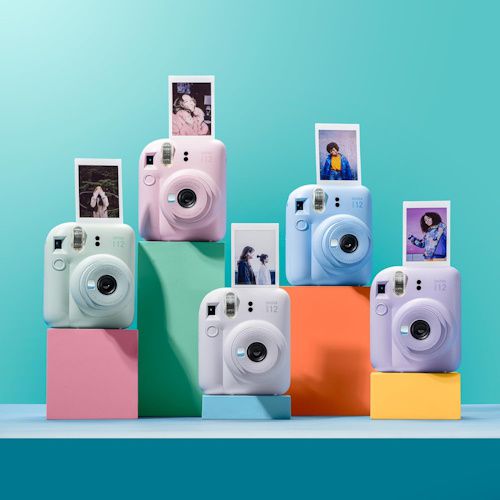 📷 Fujifilm Instax mini 12 Sofortbildkamera für 72,26€ (statt 75€)
