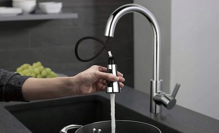 💦 TACKLIFE Küchenarmatur mit herausziehbarer Edelstahlbrause für 14,98€ (statt 20€)