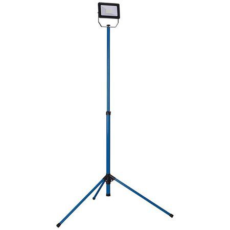 💡 as Schwabe OPTILINE 30W LED Baustrahler mit Stativ für 28€ (statt 61€)