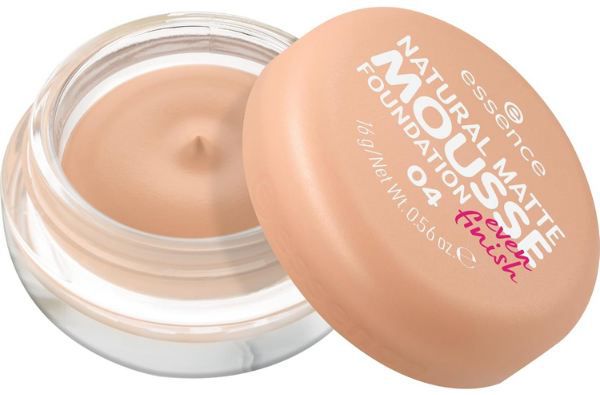 👩🏻 essence Natural Matte Mousse Foundation Nr. 04 für 2,99€ (statt 4€)