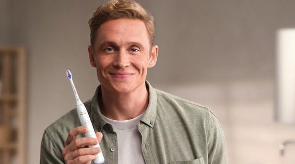 🪥 Philips Sonicare 6100 HX7406/02 Schallzahnbürste in Hellblau für 89,99€ (statt 109€)