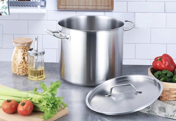 🥘 Amazon Basics Suppentopf mit 9,5L für 31,44€ (statt 37€)