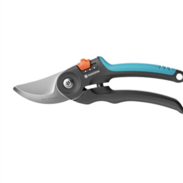 🏡🤑 Amazon: Gardena Gartengeräte und Zubehör Sale z.B. Gartenschere für 13,99€ (statt 20€)