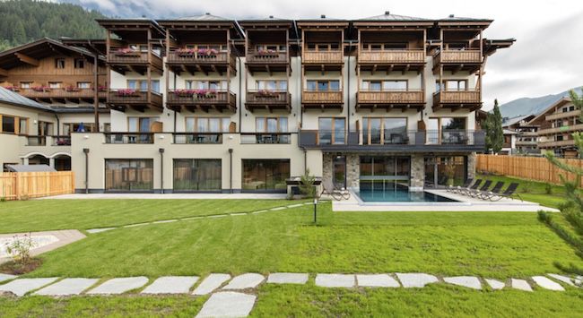 🏔️ 2 ÜN im 4* Hotel Königsleiten Vital Alpin inkl. HP ab 154€ p.P.