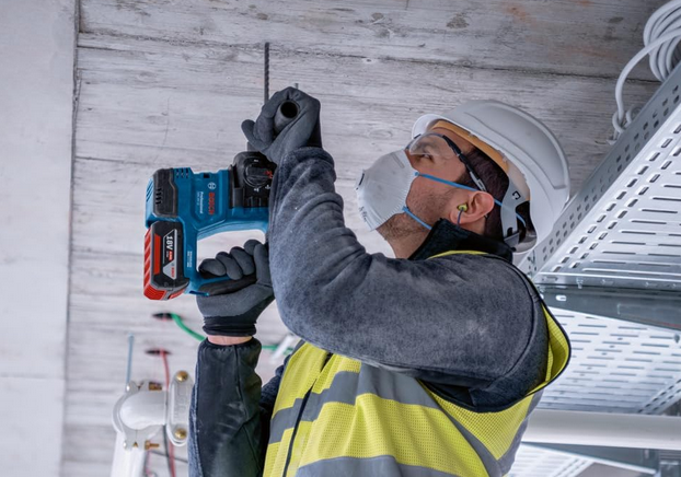 🛠️ Bosch Pro GBH 18V 22 Akku Bohrhammer 18V Solo für 139,99€ (statt 161€)