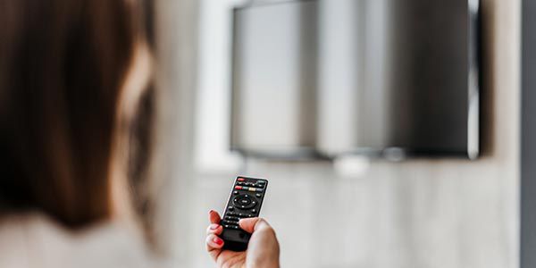 📺 Kabel TV Anbieter wollen gegen Schwarzseher vorgehen – Bald schwarzer Bildschirm?