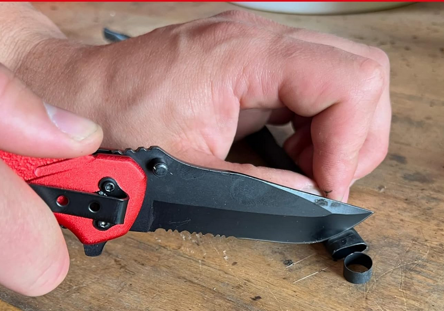KS Tools Klappmesser mit Arretierung und Gurtschneider für 9,79€ (statt 15€)