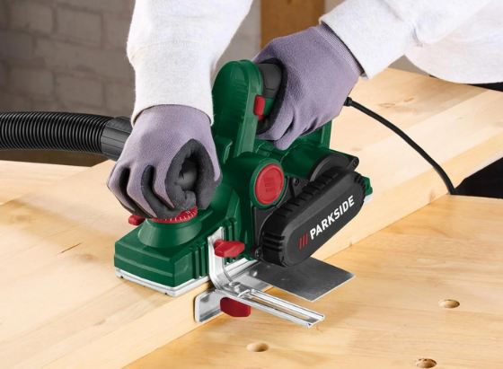 🪵 Parkside PEH 30 E5 Elektrohobel mit Parkschuh für 30,94€ (statt 39€)