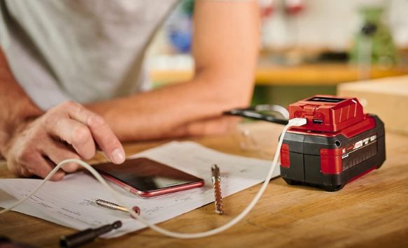 🔋 Einhell TC CP 18 USB Akku Adapter mit 2 USB Ports für 11,99€ (statt 16€)