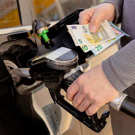 ⛽ Kommt die Spritpreisbremse? Kartellamt fordert Reform nach österreichischem Vorbild